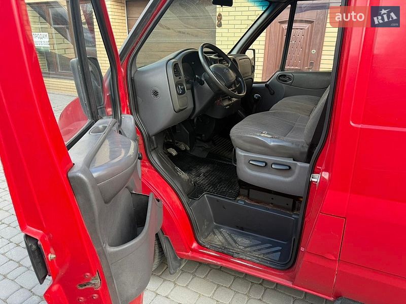 Грузовой фургон Ford Transit 2005 в Виннице