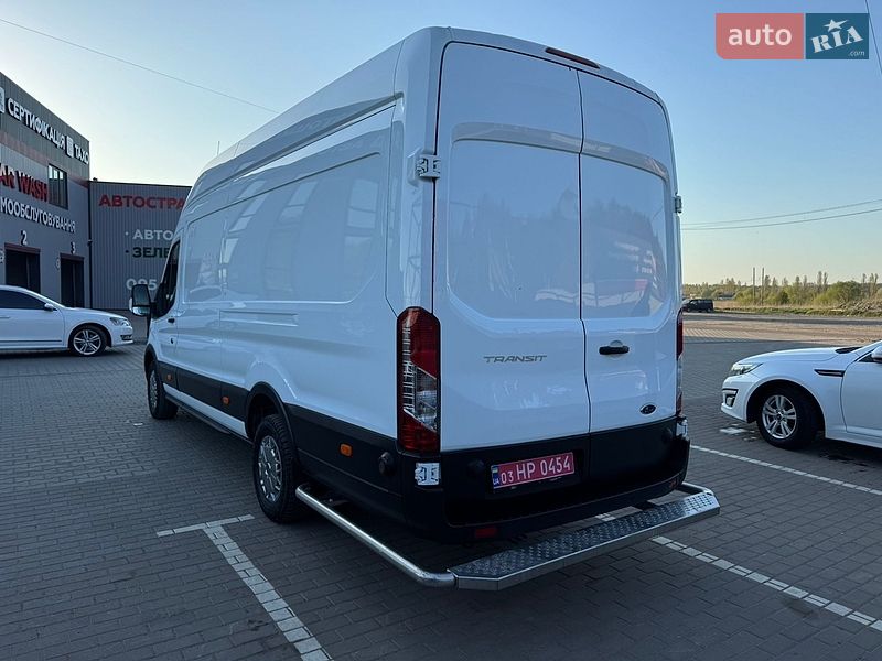 Грузовой фургон Ford Transit 2023 в Ирпене