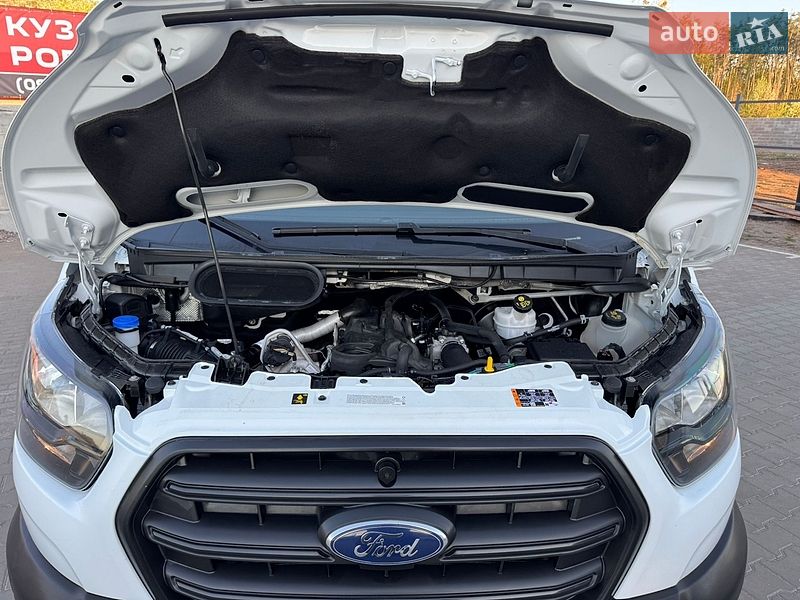 Грузовой фургон Ford Transit 2023 в Ирпене