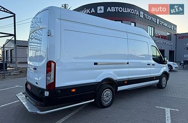 Грузовой фургон Ford Transit 2023 в Ирпене