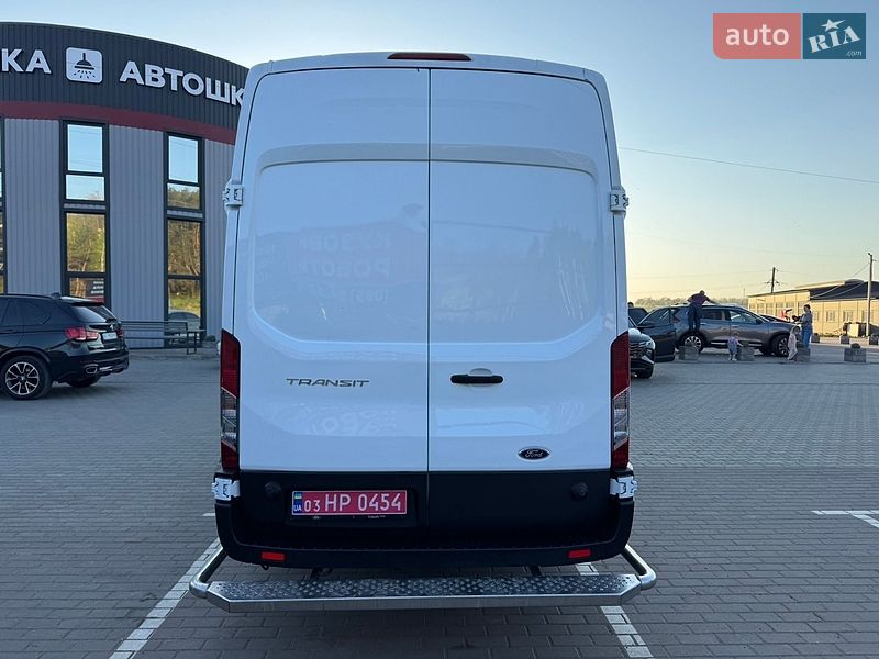 Грузовой фургон Ford Transit 2023 в Ирпене