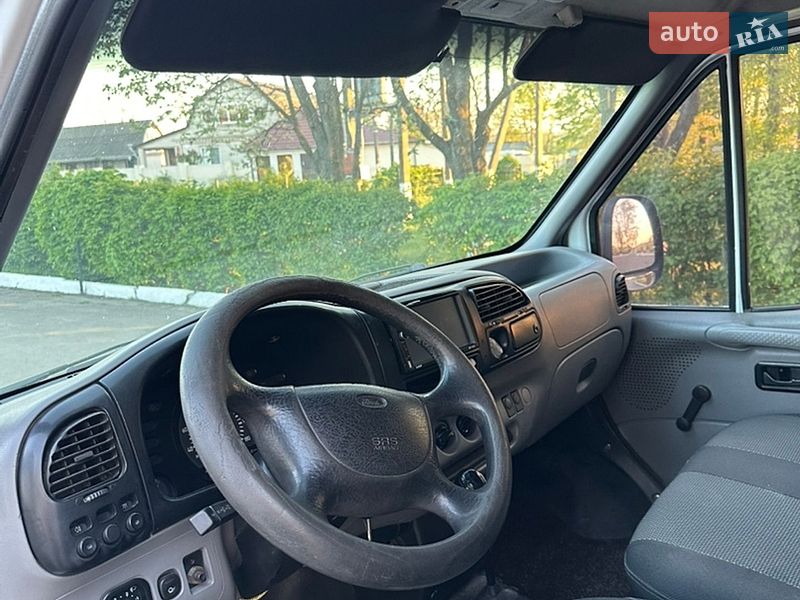 Вантажний фургон Ford Transit 1998 в Тульчині