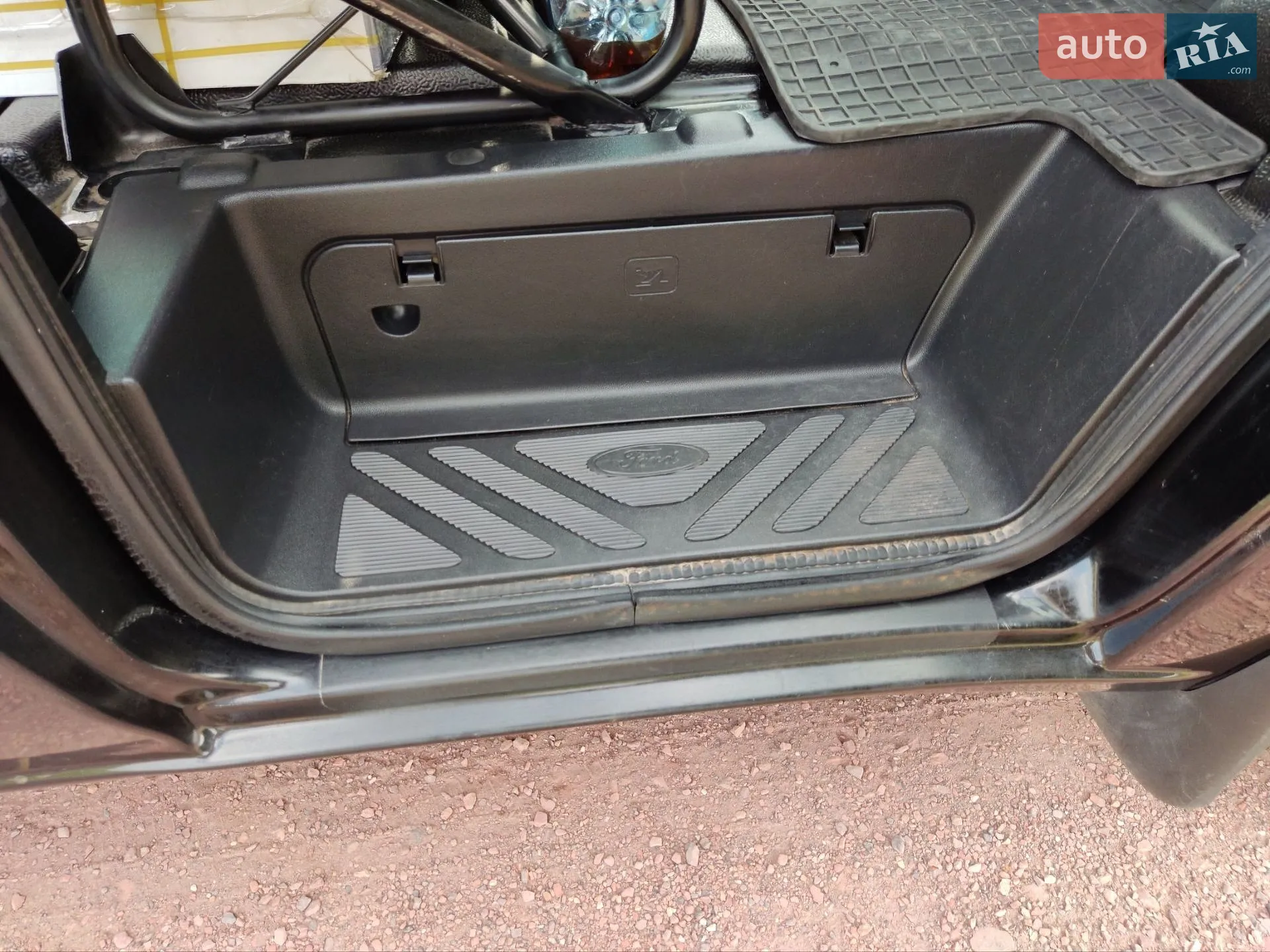 2012 Ford Transit Connect - мініатюра 25