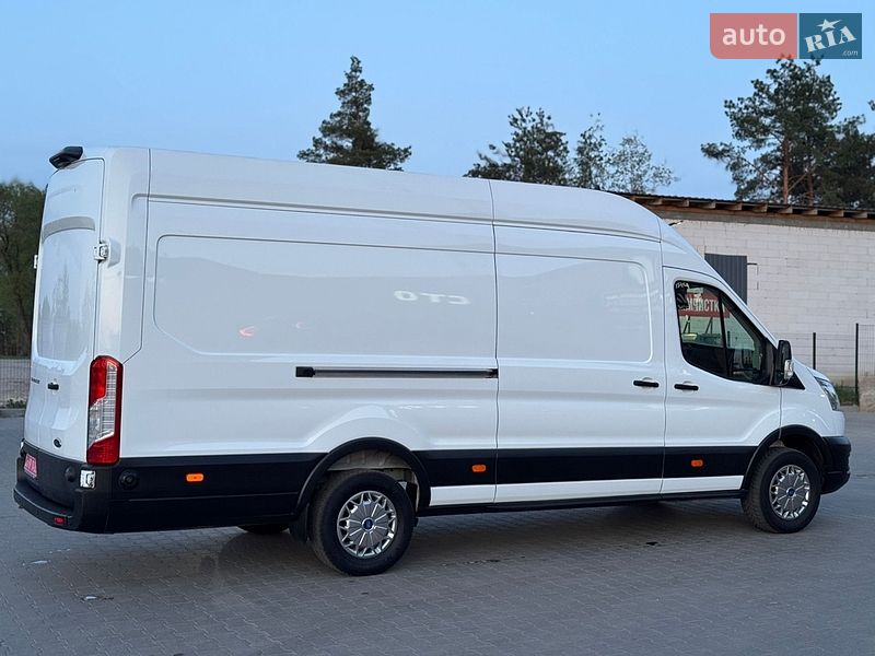 Вантажний фургон Ford Transit 2021 в Бучі