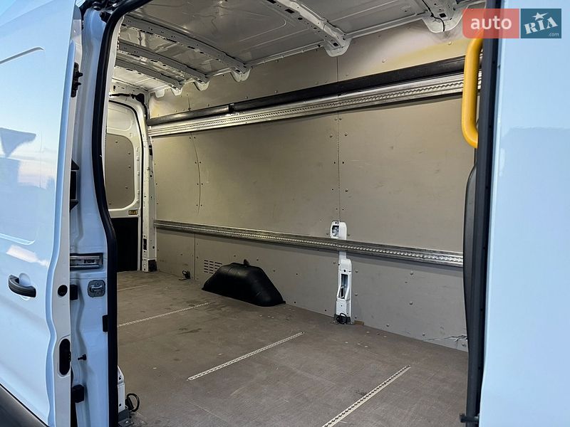 Вантажний фургон Ford Transit 2021 в Бучі