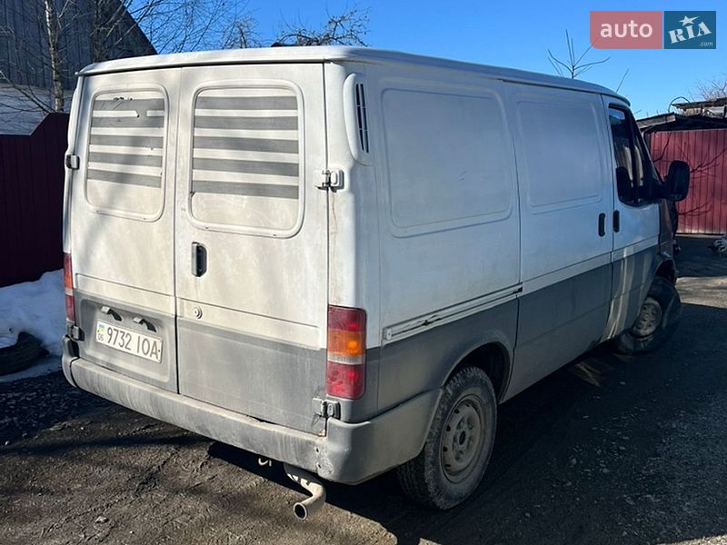 Вантажний фургон Ford Transit 2000 в Житомирі