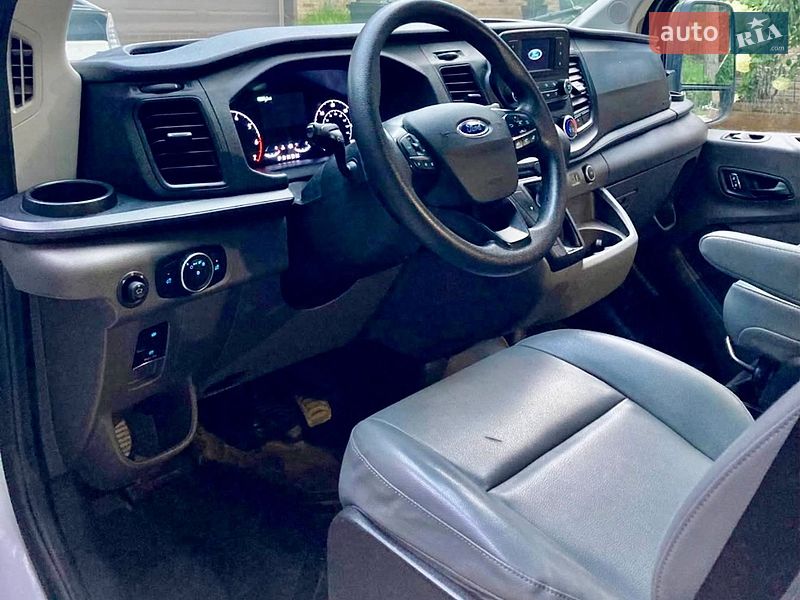 Вантажний фургон Ford Transit 2022 в Тернополі