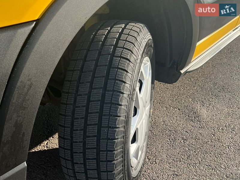 Вантажний фургон Ford Transit 2021 в Рівному