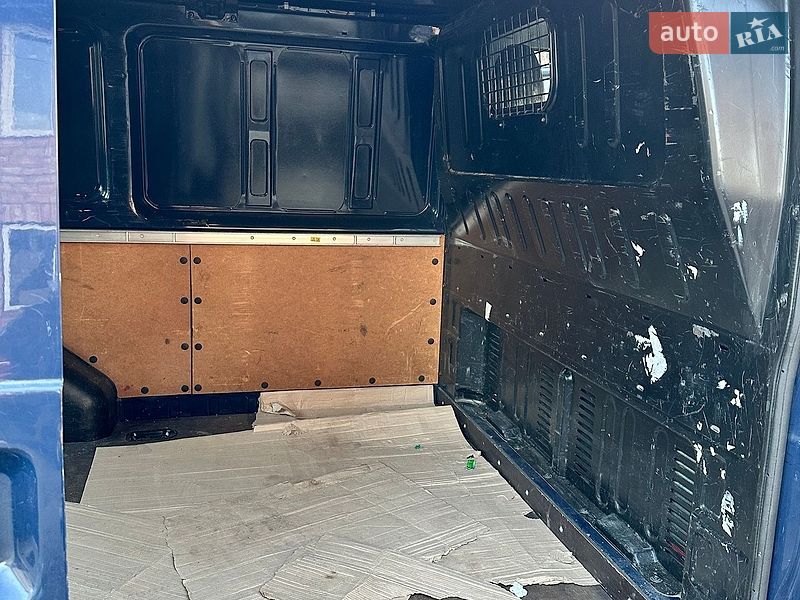 Вантажний фургон Ford Transit 2013 в Львові