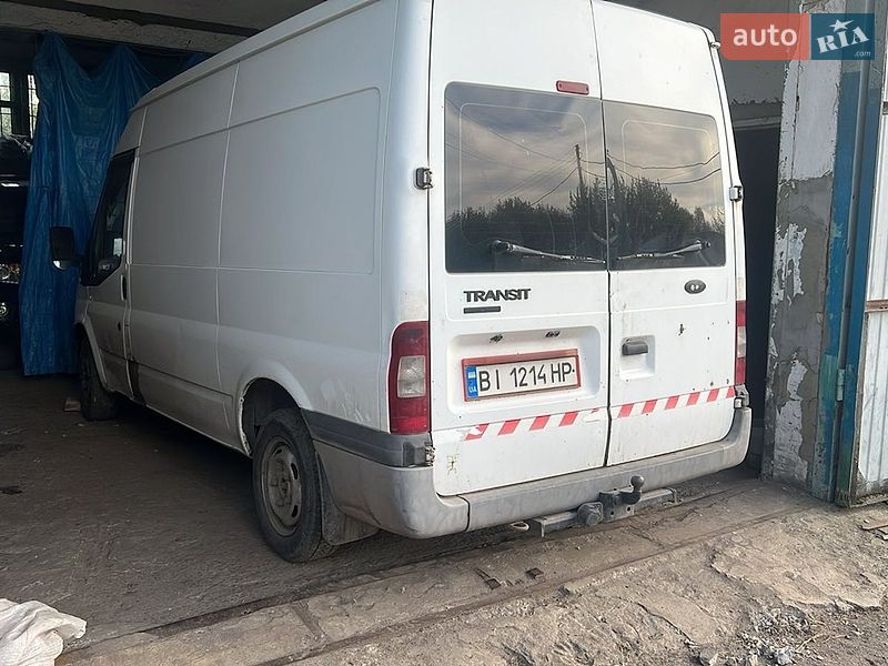 Грузовой фургон Ford Transit 2012 в Хороле