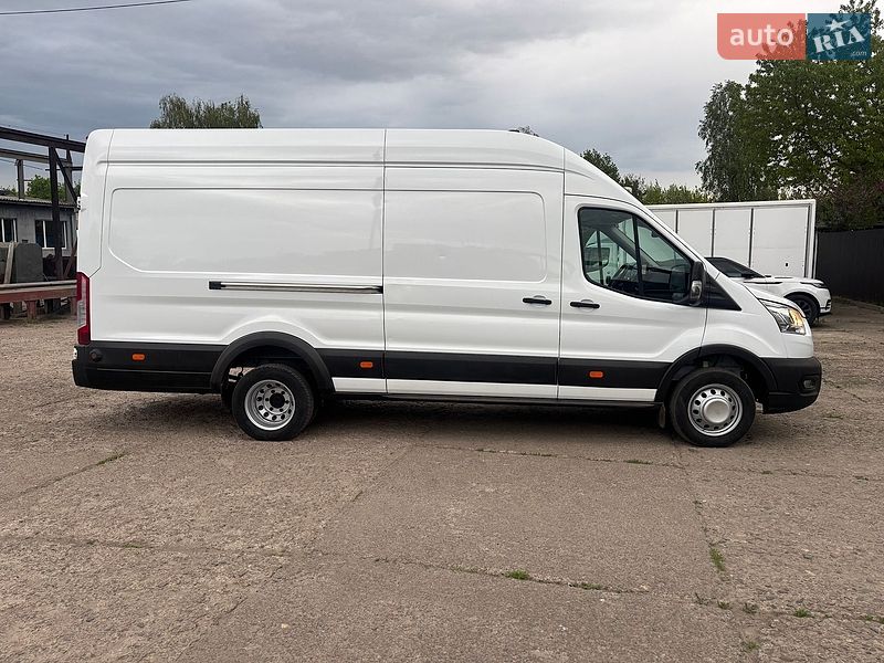 Грузовой фургон Ford Transit 2019 в Нововолынске