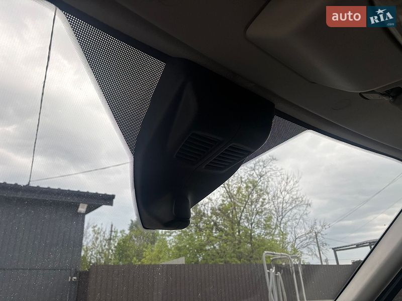 Грузовой фургон Ford Transit 2019 в Нововолынске