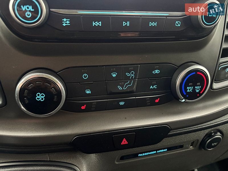 Грузовой фургон Ford Transit 2019 в Нововолынске
