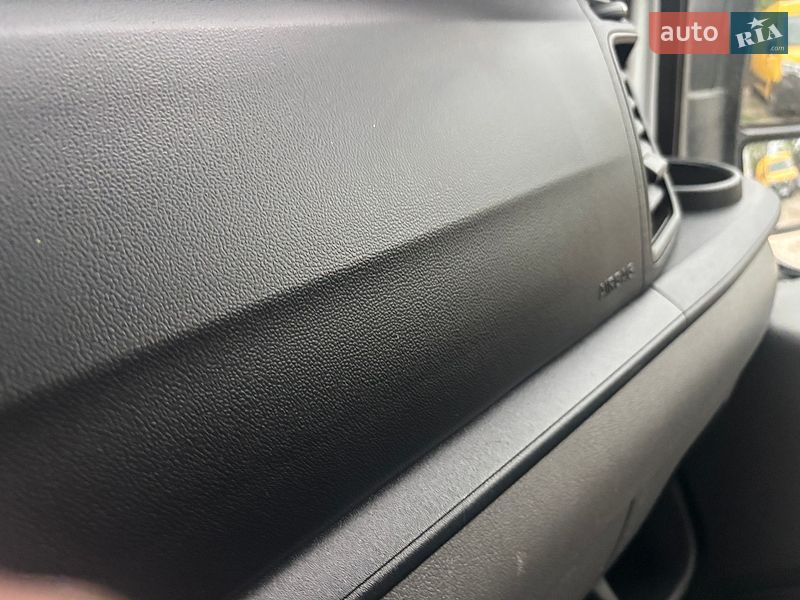 Грузовой фургон Ford Transit 2019 в Нововолынске