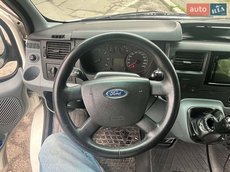 Грузопассажирский фургон Ford Transit 2007 в Киеве