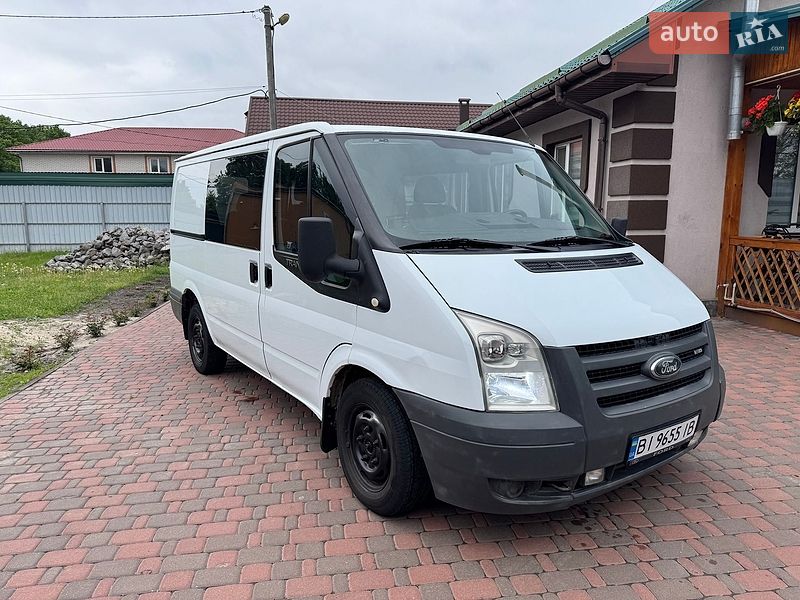 Грузопассажирский фургон Ford Transit 2007 в Миргороде