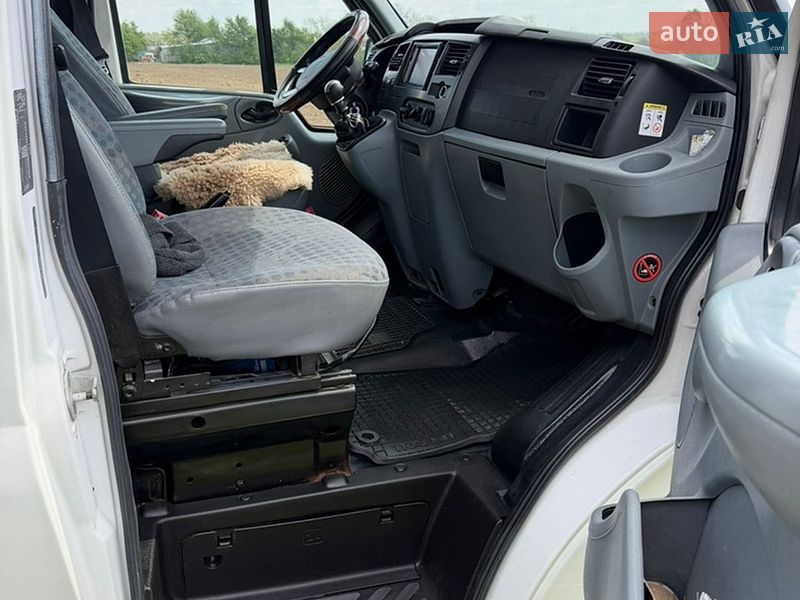 Грузовой фургон Ford Transit 2008 в Ильинцах