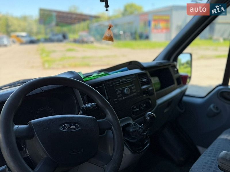 Вантажний фургон Ford Transit 2011 в Тальному