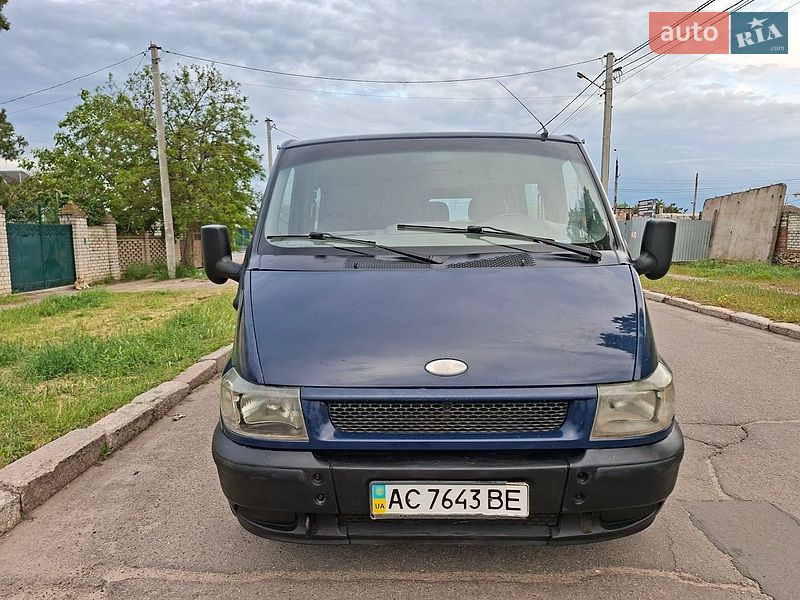 Грузопассажирский фургон Ford Transit 2004 в Николаеве