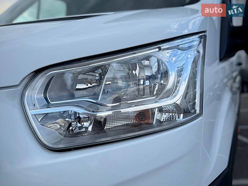 Вантажний фургон Ford Transit 2021 в Києві