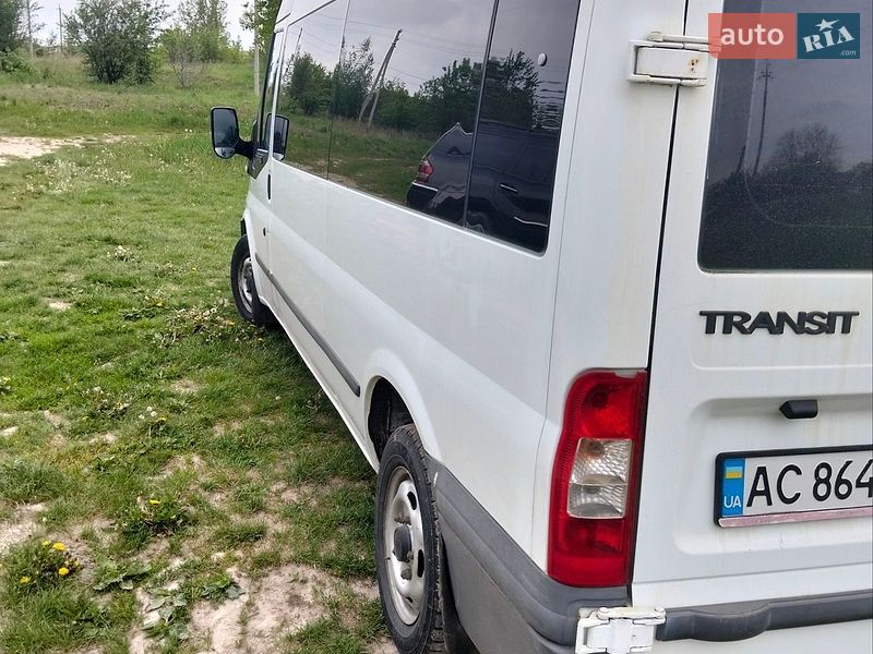 Минивэн Ford Transit 2011 в Локачах