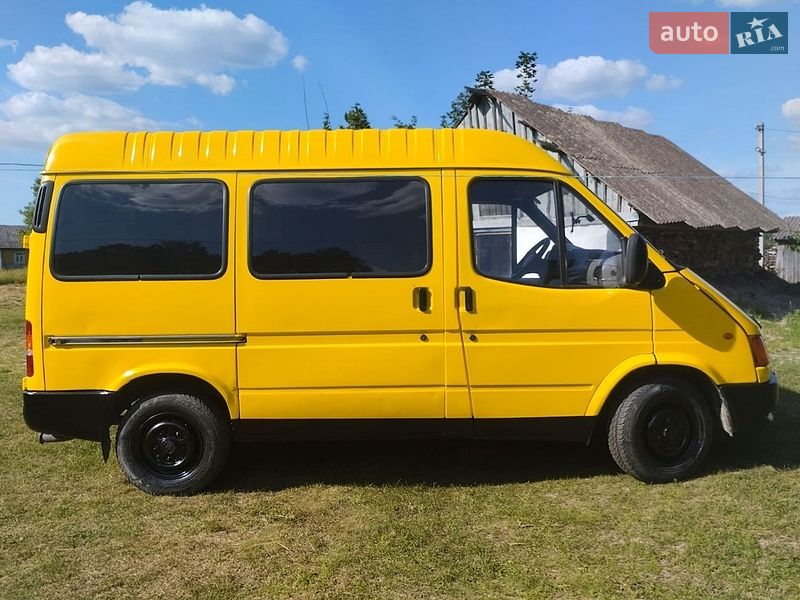 Минивэн Ford Transit 1995 в Рокитном