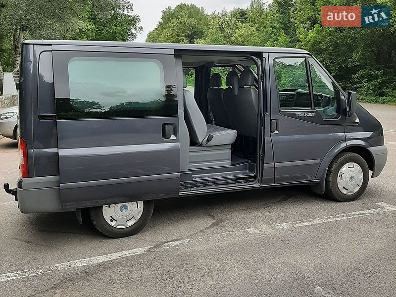 Вантажопасажирський фургон Ford Transit 2010 в Полтаві