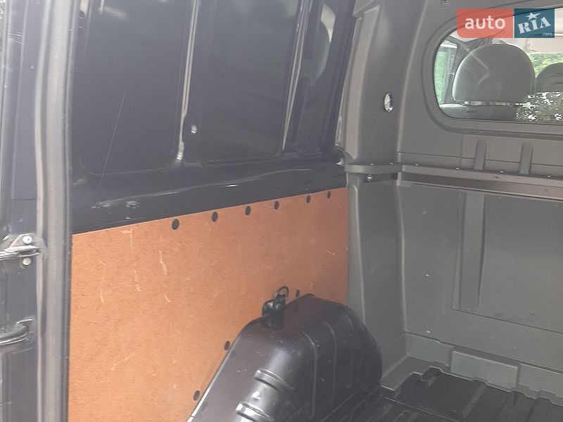 Вантажопасажирський фургон Ford Transit 2010 в Полтаві