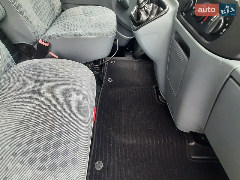 Вантажопасажирський фургон Ford Transit 2010 в Полтаві