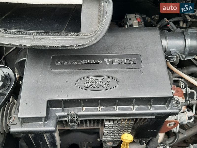 Вантажопасажирський фургон Ford Transit 2010 в Полтаві