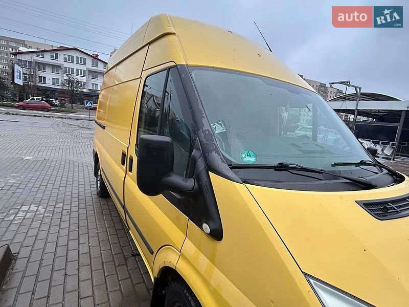 Вантажний фургон Ford Transit 2012 в Івано-Франківську