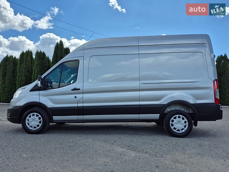 Вантажний фургон Ford Transit 2021 в Дубні