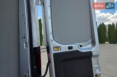Вантажний фургон Ford Transit 2021 в Дубні