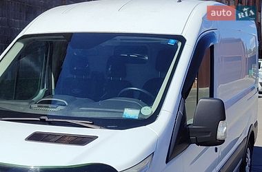 Вантажний фургон Ford Transit 2015 в Кореці