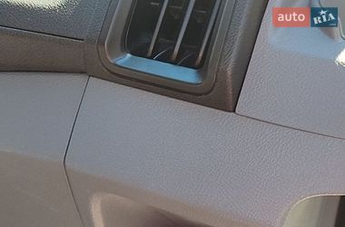 Вантажний фургон Ford Transit 2015 в Кореці