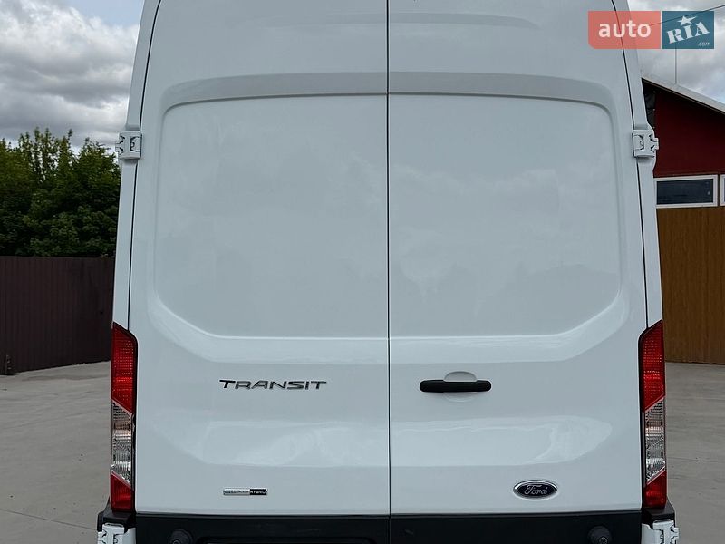 Вантажний фургон Ford Transit 2023 в Млиніві