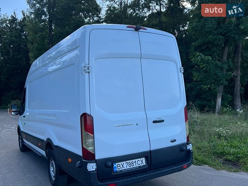 Вантажний фургон Ford Transit 2016 в Дунаївцях