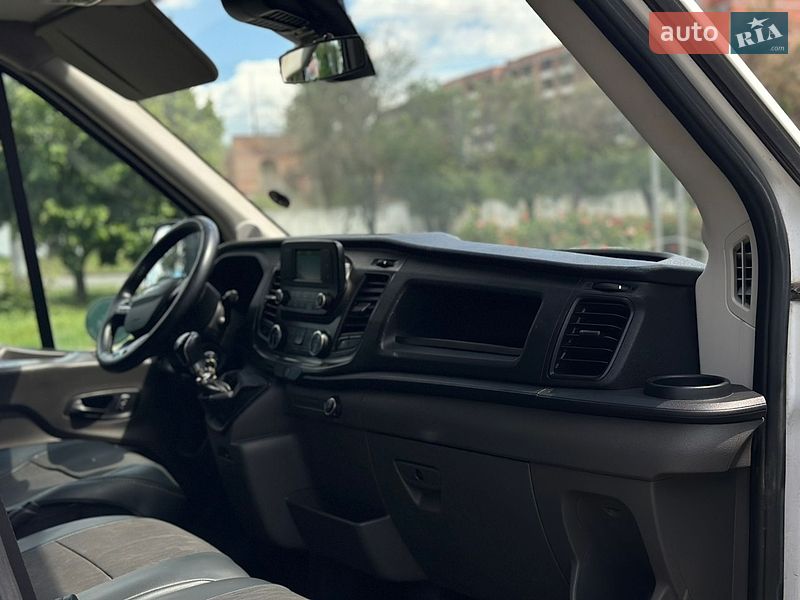 Грузовой фургон Ford Transit 2019 в Николаеве