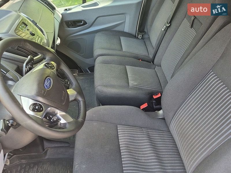 Грузовой фургон Ford Transit 2017 в Сумах