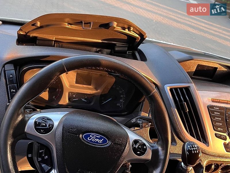 Вантажний фургон Ford Transit 2019 в Маневичах