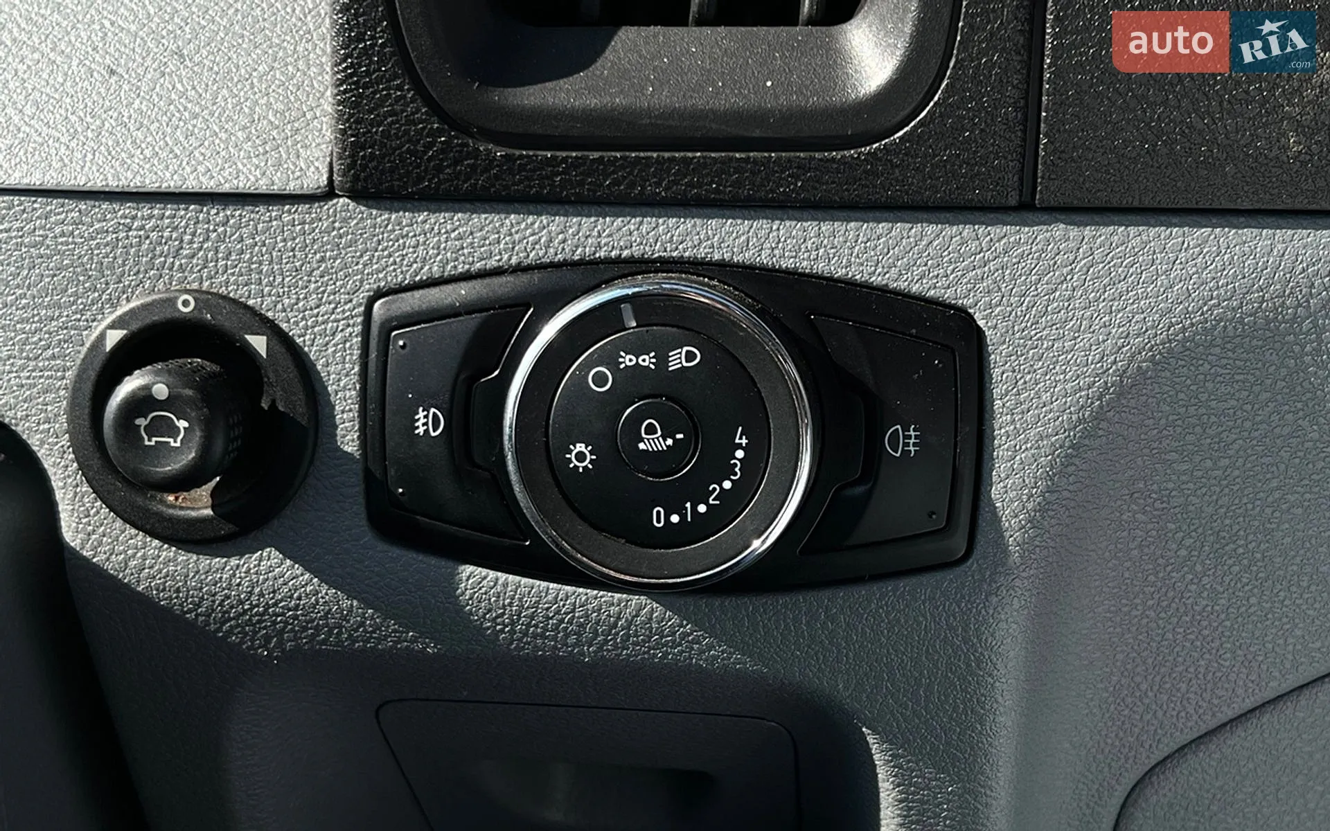 2015 Ford Transit Connect - мініатюра 16