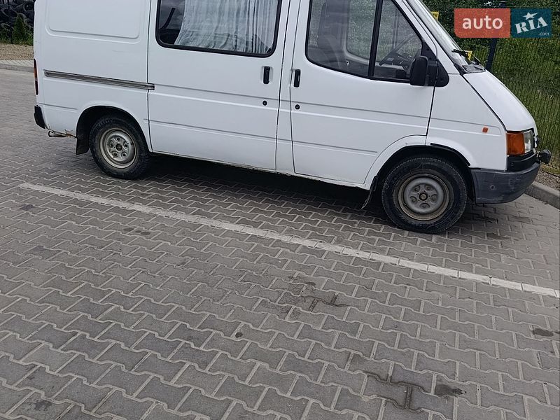 Вантажопасажирський фургон Ford Transit 1990 в Бориславі