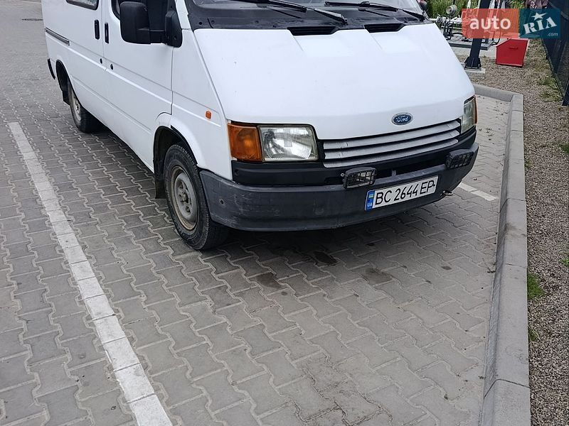 Вантажопасажирський фургон Ford Transit 1990 в Бориславі