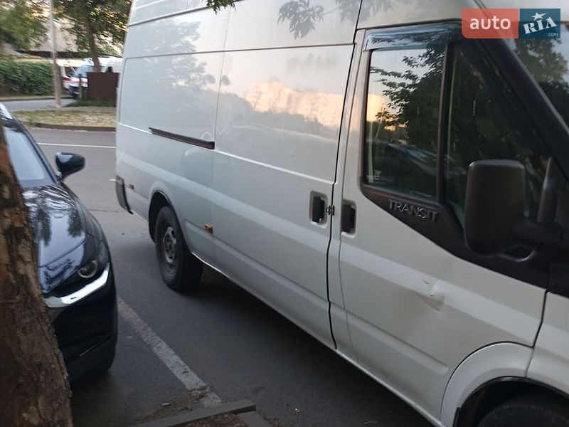 Вантажний фургон Ford Transit 2013 в Вишневому