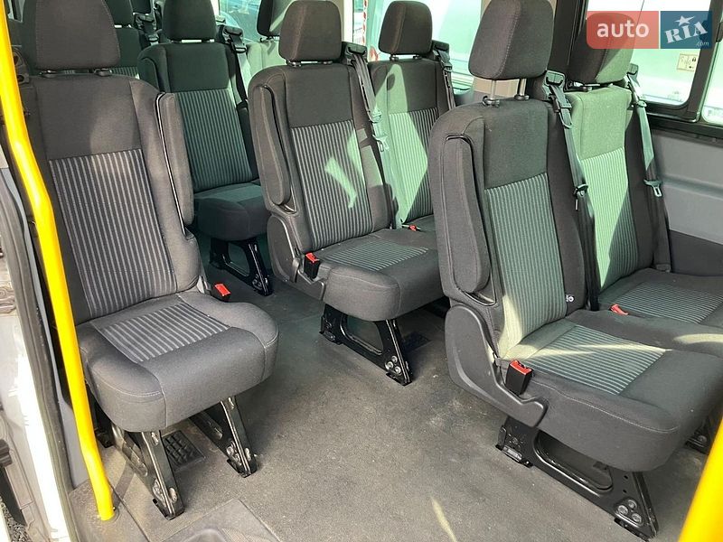 Микроавтобус Ford Transit 2015 в Нововолынске