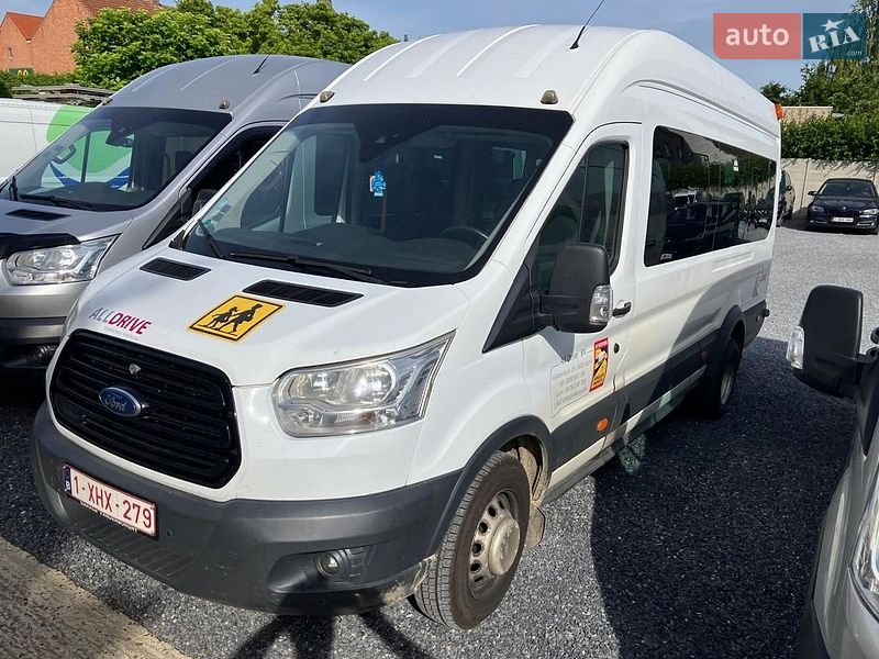 Микроавтобус Ford Transit 2015 в Нововолынске