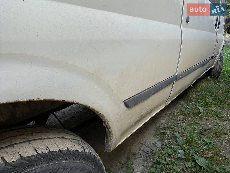 Микроавтобус грузовой (до 3,5т) Ford Transit 2005 в Черновцах