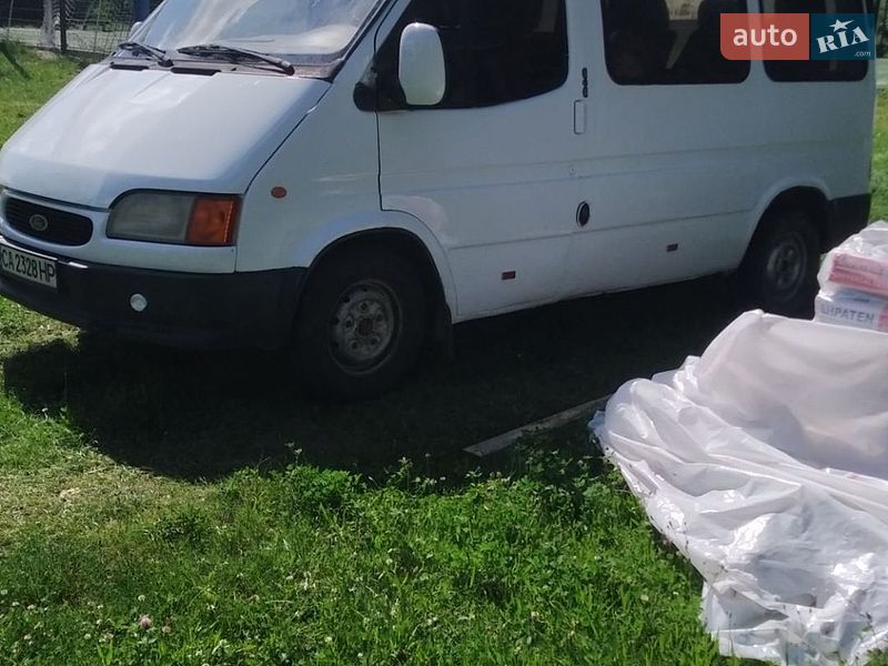 Мінівен Ford Transit 1996 в Немирові