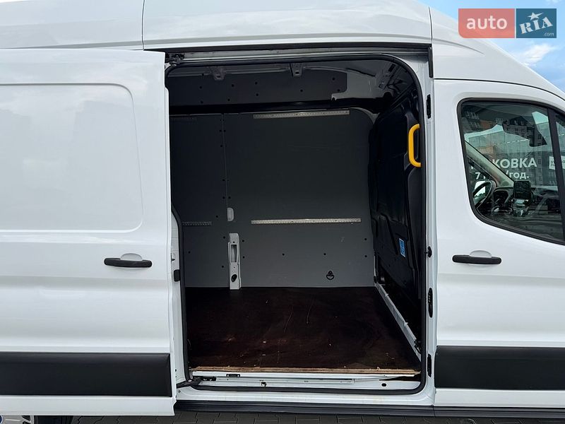 Вантажний фургон Ford Transit 2020 в Ірпені
