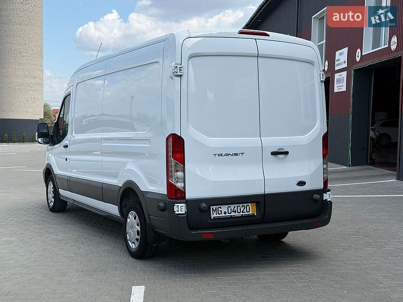 Вантажний фургон Ford Transit 2018 в Дубні